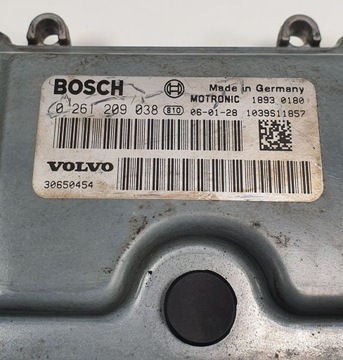 JEDNOTKA ŘÍZENÍ MOTORU VOLVO C70 II 30650454