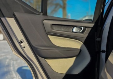 Volvo XC40 Crossover Facelifting 2.0 B3 163KM 2023 Volvo XC 40 Skora 1-WL 2,0 B3 Benz SALON PL Bezwypadkowy 2.0 Benzyna, zdjęcie 14