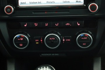 Volkswagen Jetta VI Sedan 1.4 TSI 122KM 2012 VW Jetta 1.4 TSI, 1. Właściciel, Klima, zdjęcie 9