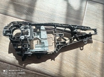 MOCOWANIE klamki drzwi prawy MINI 7296458