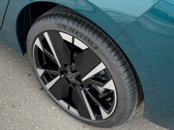 Peugeot 308 III 2025 Od ręki - GT e-DCS6 1.2 mHEV 145KM / Pakiet Bezpieczeństwo, Alcantara, zdjęcie 12