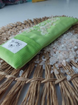 Poduszeczka na oczy z solą