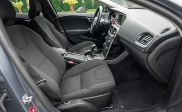 Volvo V40 II Hatchback 2.0 T2 DRIVE-E 122KM 2016 Volvo V40 Volvo V40 T2 Drive-E Kinetic 2.0 Benzyna 122KM, zdjęcie 26