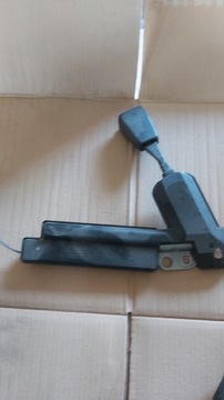 ZAPINKA NAPINACZ PASA LEWY PRZOD BMW E36 coupe