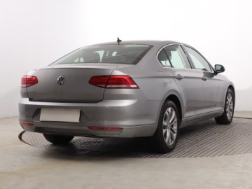 Volkswagen Passat B8 Limousine 1.4 TSI BlueMotion Technology ACT 150KM 2018 VW Passat 1.4 TSI, Salon Polska, Navi, Klima, zdjęcie 4