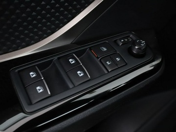 Toyota C-HR I Crossover 1.2L Turbo 116KM 2018 Toyota C-HR klima auto grzane fotele kamera i, zdjęcie 35