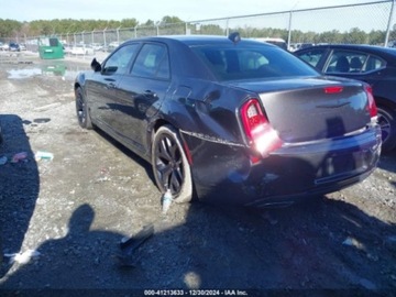 Chrysler 300C II 2021 Chrysler 300 Touring, 2021r., 3.6L 3.6 Benzyna 292KM, zdjęcie 3