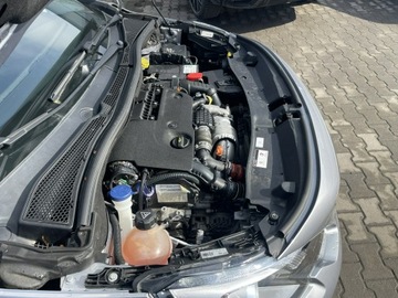 Peugeot 2008 I SUV Facelifting 1.6 BlueHDi 99KM 2018 Peugeot 2008 Podgrzewane fotle Climatronic, zdjęcie 16