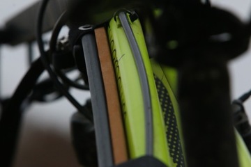 Антенна на оголовье для велосипеда с возможностью собачьего байкджоринга