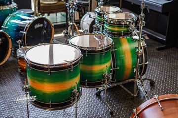 Polmuz Maple Model 1 — 24/10/12/16/18 — изготовленная на заказ инкрустация зеленого цвета в естественном стиле