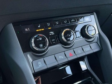 Skoda Karoq Crossover Facelifting 2.0 TDI SCR 115KM 2022 Skoda Karoq 2.0TDI 115KM Style Dsg SerwisASO Acc Led Kessy Navi SmartLink, zdjęcie 25