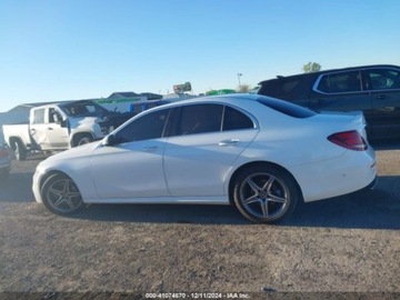 Mercedes Klasa E W213 2018 Mercedes-Benz Klasa E E 300 RWD Sedan, od ubezpieczalni 2.0 Benzyna 241KM, zdjęcie 3