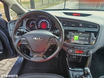 Kia Ceed II Kombi Facelifting 1.6 CRDi 136KM 2016 Kia Ceed Kia Ceed 1.6 CRDi 136 ISG Platinum Edition 1.6 Diesel 136KM, zdjęcie 3