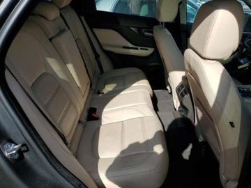 Jaguar F-Pace 2020 Jaguar F-Pace 2020, 2.0L, 4x4, PRESTIGE, od ubezpieczalni 2.0 Benzyna 296KM, zdjęcie 8