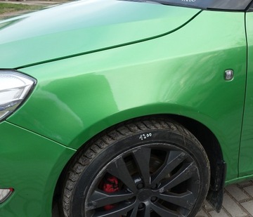 BLATNÍK LEVÝ PŘEDNÍ SKODA ROOMSTER FABIA II 2007- LF6Z