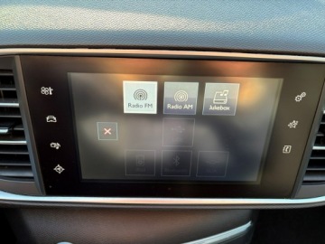 Peugeot 308 II 2014 Peugeot 308 hatchback 1.6 HDI 120 KM Nawigacja Hak, zdjęcie 17