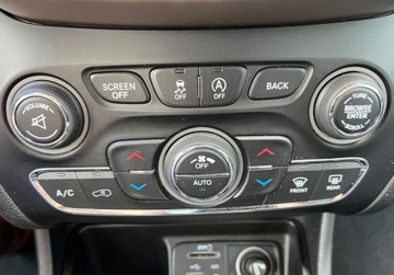 Jeep Cherokee V Terenowy 2.0 MJD 140KM 2014 Jeep Cherokee 2.0D 140KM 6B.Ledy Navi Klimatr.El.Klapa 2xPDC Po Rozrz.Fakt, zdjęcie 22