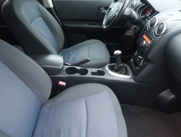 Nissan Qashqai I Crossover Facelifting  1.6 117KM 2012 Nissan Qashqai 1.6, Klima, Tempomat, Parktronic, zdjęcie 8