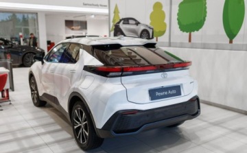Toyota C-HR II SUV Plug-In 2.0 Hybrid Dynamic Force Plug-in  223KM 2025 Toyota C-HR 2.0 PHEV Style 2.0 Hybryda Plug-in 223KM, zdjęcie 4
