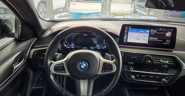 BMW Seria 5 G30-G31 2022 BMW Seria 5 Salon Polska 292KM Xdrive Mpakiet 2.0 Hybryda Plug-in 204KM, zdjęcie 6