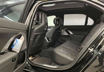 BMW Seria 7 G70 2024 BMW Seria 7 740d xDrive, M Pakiet, Gwarancja fabryczna, Serwis ASO, Faktur, zdjęcie 32