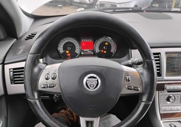 Jaguar XF I Sedan 3.0D V6 210KM 2010 Jaguar XF 2010r, 3.0 Diesel. AUTOMAT. Lekko uszkodzony prawy przod. 3.0, zdjęcie 10