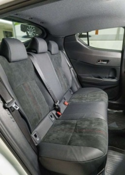 Toyota C-HR I Crossover Facelifting 2.0 Hybrid Dynamic Force 184KM 2022 Toyota C-HR 2.0 Hybrid GR Sport 2.0 Hybryda 184KM, zdjęcie 18