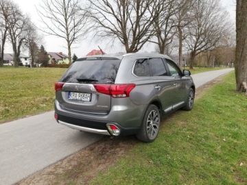 Mitsubishi Outlander III SUV Facelifting 2015 2.0 MIVEC 150KM 2016 Mitsubishi Outlander III 2.0 Intense+//4WD//Aut.//LPG//7-os, zdjęcie 12