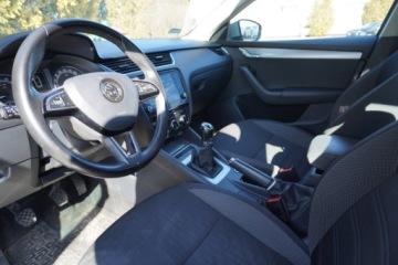 Skoda Octavia III Liftback Facelifting 2.0 TDI 150KM 2018 Skoda Octavia 2.0 TDI SmartLink Tempomat klima 2stref. Czujniki park., zdjęcie 7