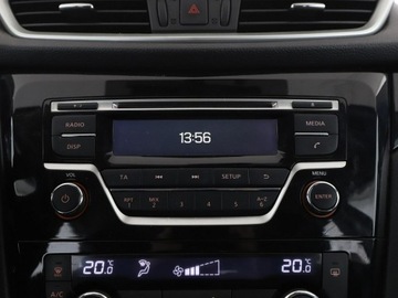 Nissan Qashqai II Crossover 1.6 DIG-T 163KM 2016 Nissan Qashqai klima auto czujniki parkowania hak, zdjęcie 22