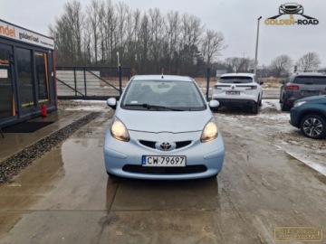 Toyota Aygo I Hatchback 3d 1.0 VVT-i 68KM 2005 Toyota Aygo 1,0 klima wspomaganie elektryka radio zarejestrowany Benzyna, zdjęcie 2
