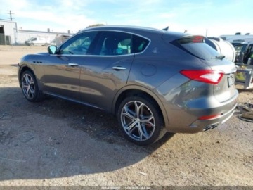 Maserati Levante 2019 Maserati Levante S GRANLUSSO, 2019r., 4x4, 3.0L 3.0 Benzyna 424KM, zdjęcie 3