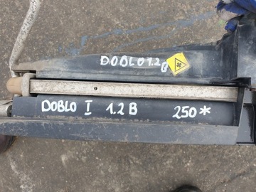 CHLADIČ VODY VENTILÁTOR FIAT DOBLO I 1.2 BENZÍN 832300300