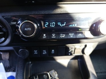 Toyota Hilux VIII Pojedyncza kabina 2.4 D-4D 150KM 2019 Toyota Hilux 2.4 D-4D Double Cab SR5 4x4 Toyota Hi, zdjęcie 27