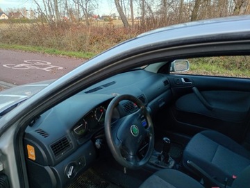 Skoda Octavia I Hatchback 1.9 TDI 110KM 2004 SKODA OCTAVIA I (1U2) 1.9 TDI 110 KM, zdjęcie 11