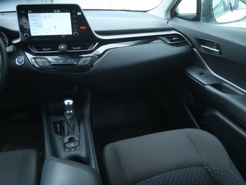 Toyota C-HR I Crossover Facelifting 1.8 Hybrid 122KM 2022 Toyota C-HR 1.8 Hybrid, Serwis ASO, Automat, zdjęcie 7
