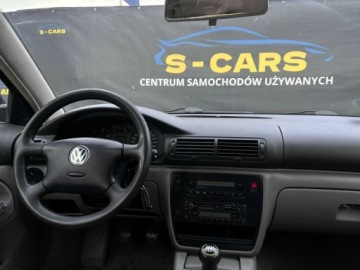 Volkswagen Passat B5 Sedan 1.9 TDI 115KM 2000 Volkswagen Passat Volkswagen Passat B5 1.9 TDI OC I PRZEGLAD DO 02.27 HA, zdjęcie 5
