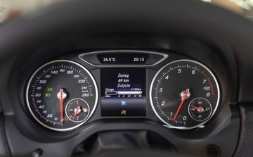 Mercedes Klasa A W176 Hatchback 5d Facelifting 180 122KM 2017 Mercedes-Benz Klasa A 180 Style 1.6 Benzyna 122KM, zdjęcie 30