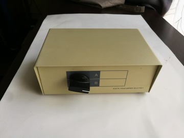 Przełącznik danych MAXXTRO Data Switch
