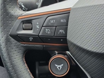 Cupra Leon II Hatchback PHEV 1.4 e-Hybrid 245KM 2022 Cupra Leon VZ 245KM ACCKeyless Kamera Martwe pole 1.4 Hybryda Plug-in, zdjęcie 17