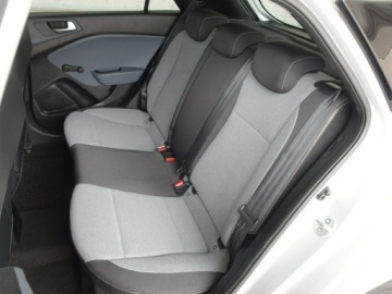 Hyundai i20 II Hatchback 5d 1.2 75KM 2015 Hyundai i20 1.2, zdjęcie 14