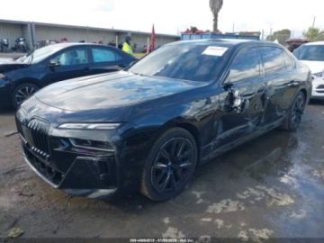 BMW Seria 7 G70 2024 BMW Seria 7 740i 2024 3.0 Benzyna 375KM, zdjęcie 1