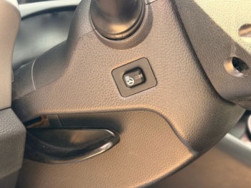 Kia Sportage III SUV Facelifting 1.7 CRDi 115KM 2015 Kia Sportage Biala perla Swietny stan Grzana kierownica 1.7 Diesel, zdjęcie 16