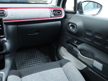 Citroen C3 III Hatchback 1.2 PureTech 82KM 2018 Citroen C3 1.2 PureTech, Salon Polska, zdjęcie 7