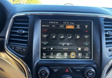 Jeep Grand Cherokee IV Terenowy Facelifting 3.0 V6 CRD 250KM 2014 Jeep Grand Cherokee ORYGINALNY LAKIER 4 x podgrzewane fotele i kierownica, zdjęcie 18