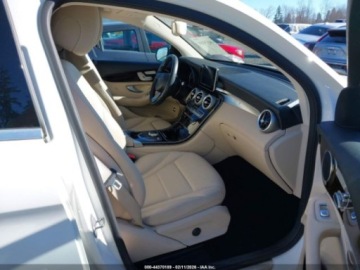 Mercedes GLC C253 2017 Mercedes-Benz GLC 2017 MERCEDES-BENZ GLC 300 COUPE 4MATIC 2.0 Benzyna 241KM, zdjęcie 17