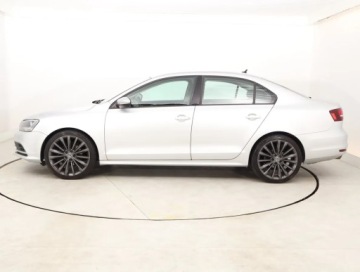 Volkswagen Jetta VI Sedan Facelifting 1.2 TSI 105KM 2015 VW Jetta 1.2 TSI, Salon Polska, GAZ, Klima, zdjęcie 2