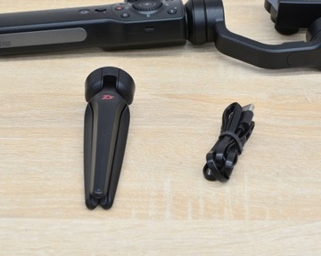 Идеальный выставочный стабилизатор для телефона Gimbal Zhiyun Smooth 4