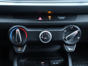 Kia Rio IV Hatchback 5d Facelifting 1.0 T-GDI 100KM 2023 Kia Rio 1.0 T-GDI, Salon Polska, 1. Właściciel, zdjęcie 15