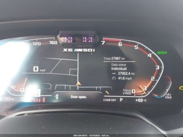 BMW X6 G06 2022 BMW X6 M50i 2022 4.4l 4.4 Benzyna 523KM, zdjęcie 10